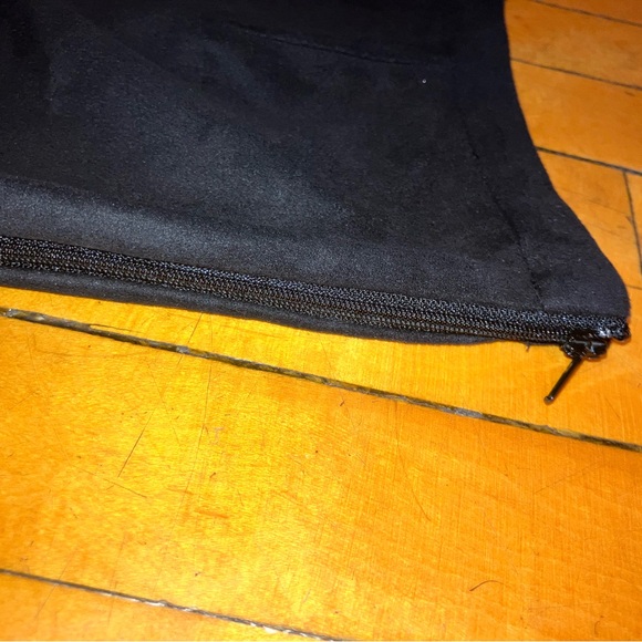 frilly mini skirt - Picture 4 of 6